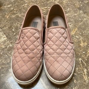 Steve Madden Slip-On Shoes Size 8.5